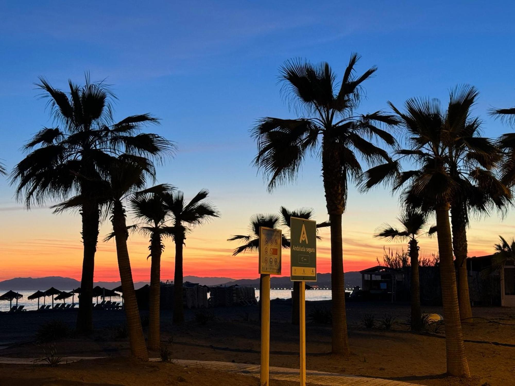 Strandnaera Boende I Torrox Costa Exteriör bild