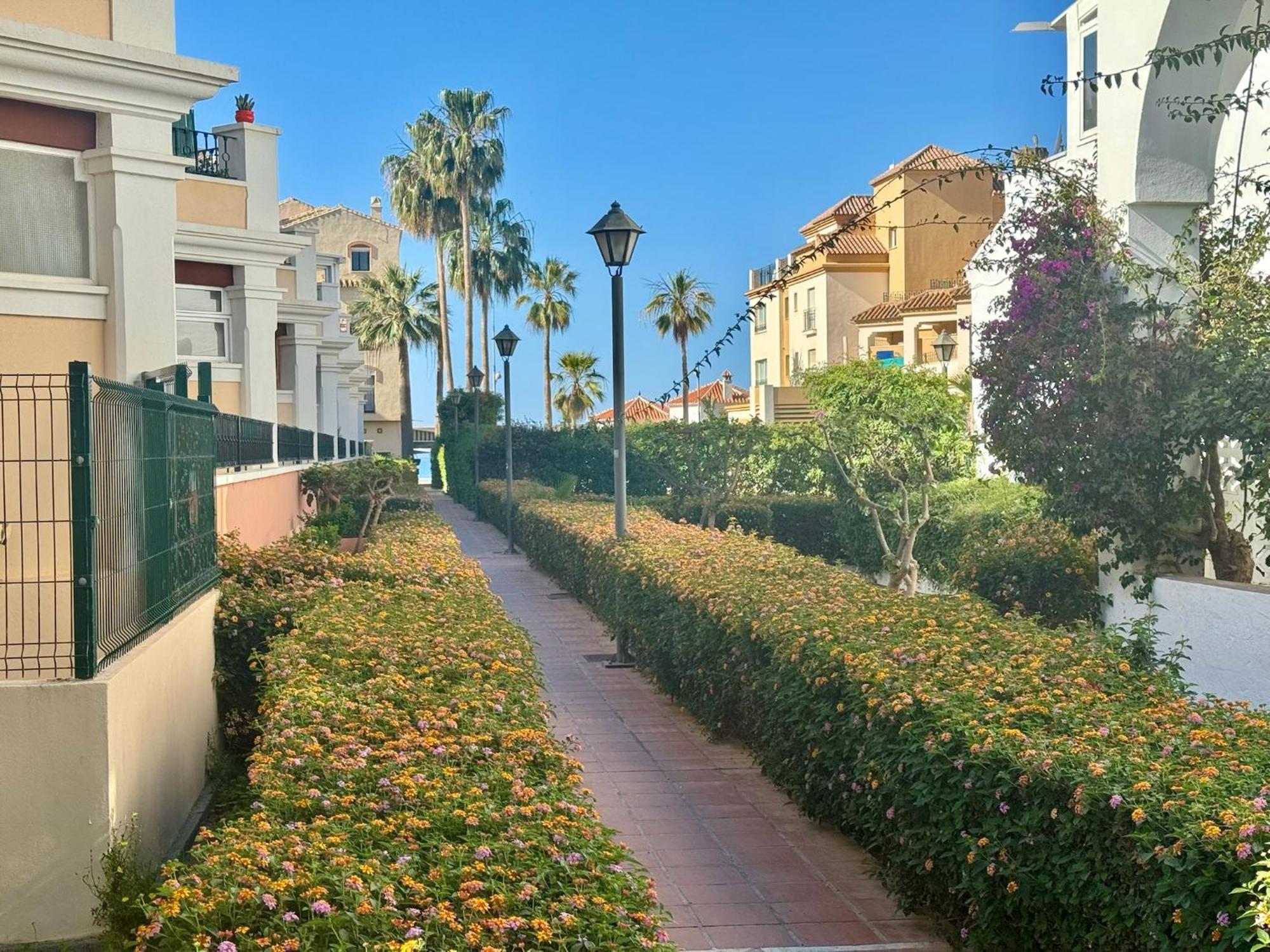 Strandnaera Boende I Torrox Costa Exteriör bild